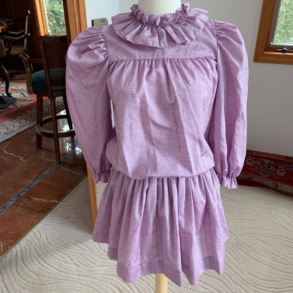 Vintage dress absolutely beautiful